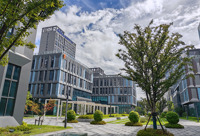 黔江工业地产投资新蓝海——新能源产业园区崛起